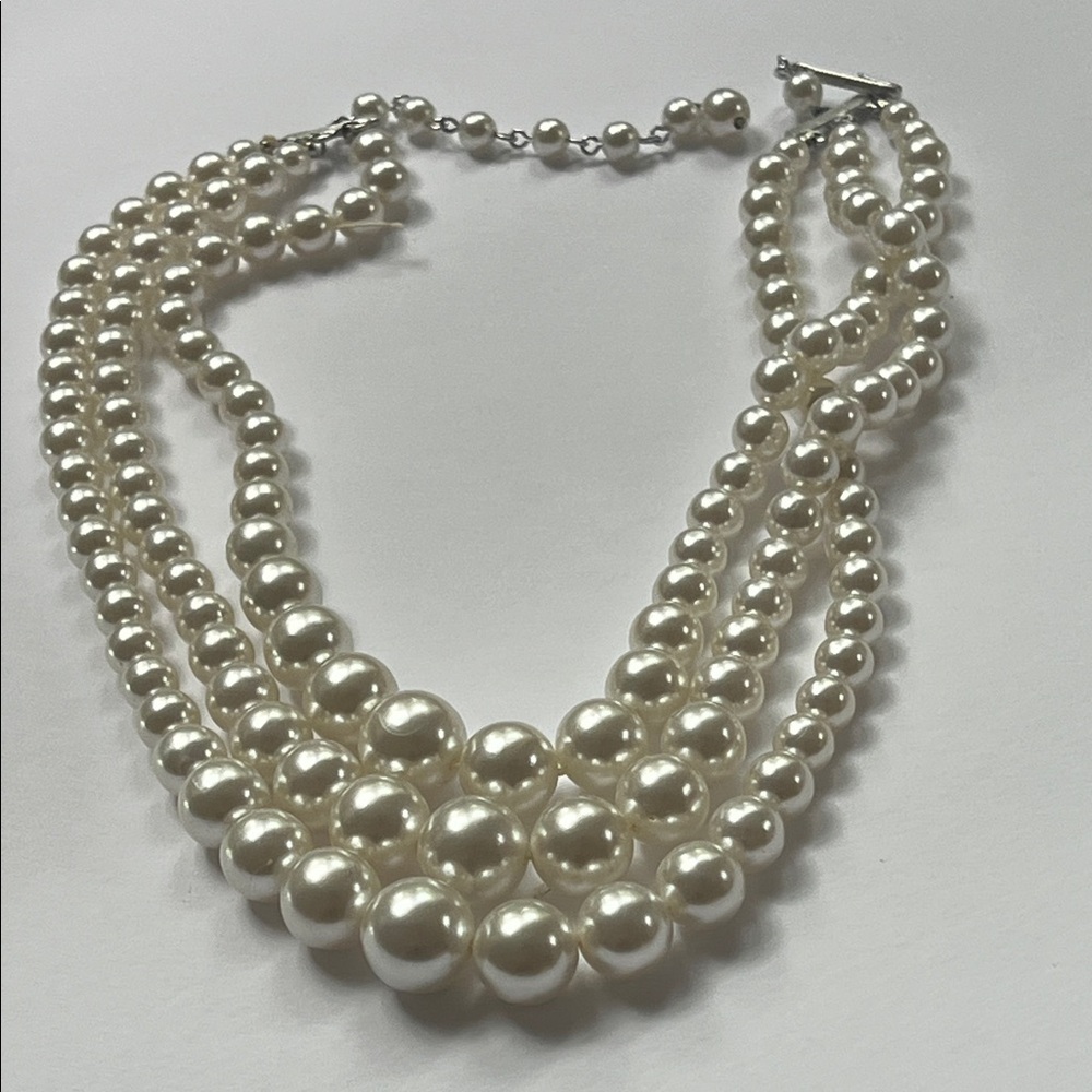 Classic Ivory Multi-Strand Pearl Necklace - Picture 4 of 8